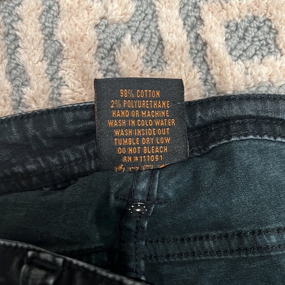 Women’s Genetic Black Skinny Jean - Picture 4 of 5